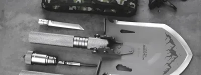 WETACTICS Peak survival shovel in axe and saw mode