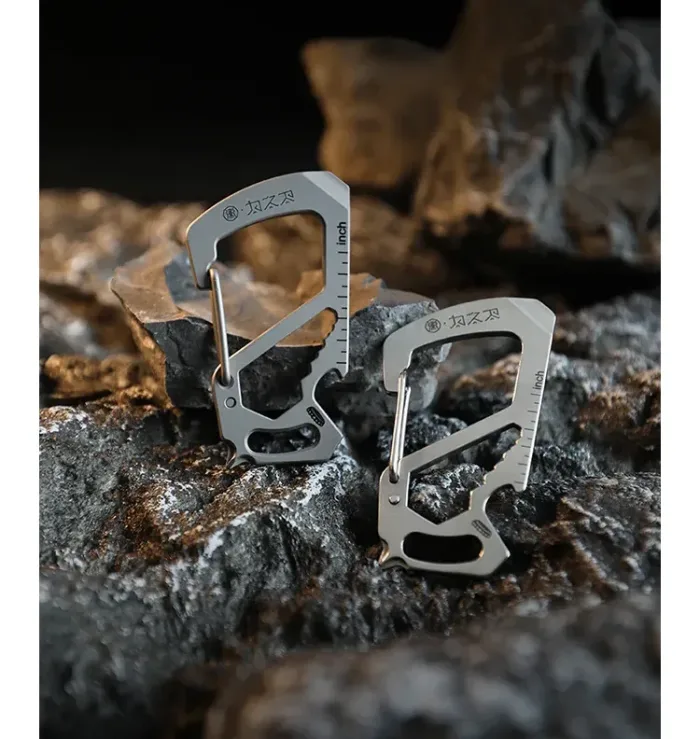 WETACTICS titanium EDC keychain tool with screwdrivers and carabiner